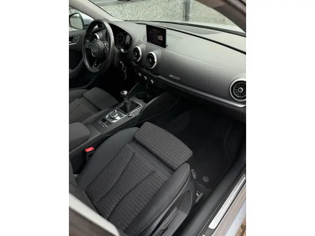 Audi A3 Limousine 30 TFSI Sport CarPlay 2018 Benzine 10