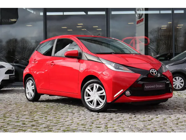 Toyota Aygo 1.0 VVT-i x-clusive, Airco, 2017 Benzine 29