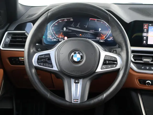BMW 3 Serie 318i High Executive Edition 2020 Benzine 21