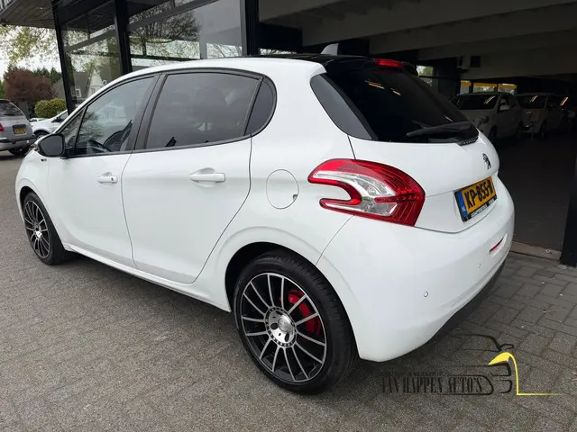 Peugeot 208 1.2 VTi Allure 2014 Benzine 14