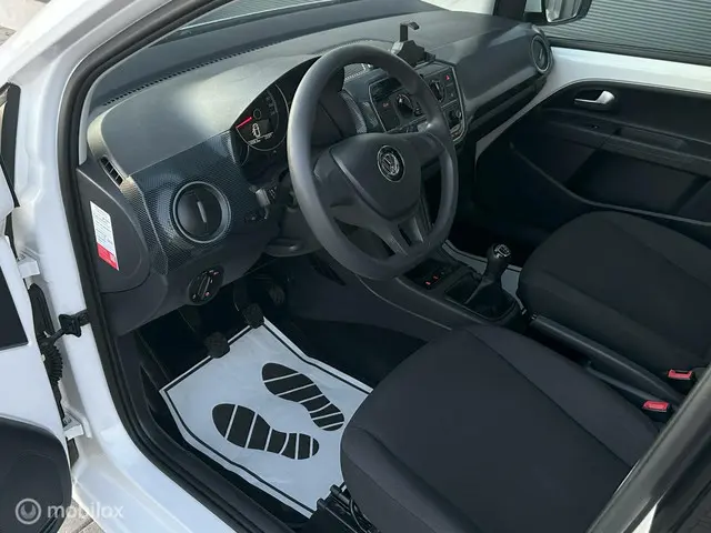 Volkswagen up! 1.0 BMT move up! 2018 Benzine 11