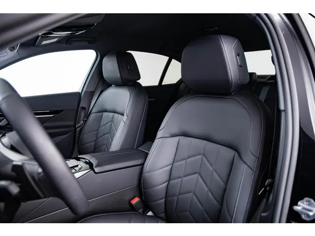 BMW 5 Serie 530e 2025 Hybride Benzine 18