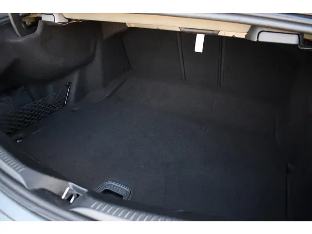 Mercedes-Benz E-Klasse Coupé 200 AMG Line 2020 Benzine 25