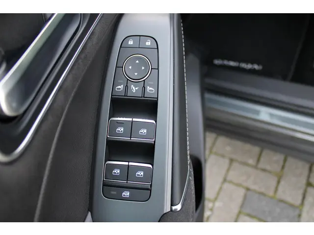 Nissan QASHQAI 1.3 MHEV Xtronic Tekna + 2025 Benzine 9