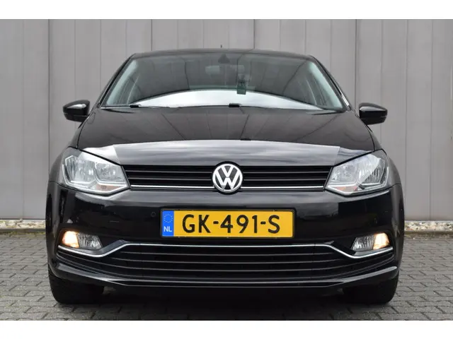 Volkswagen Polo 1.2 TSi 5Drs Highline 2015 Benzine 15
