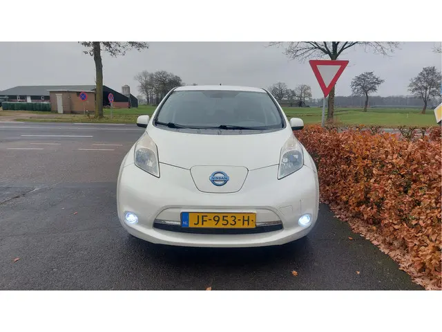 Nissan Leaf Acenta 24 kWh 2013 Elektrisch 8