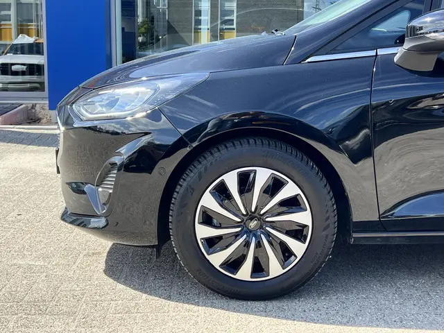 Ford Fiesta 1.0 EcoBoost Hybrid Titanium 2022 Benzine 12