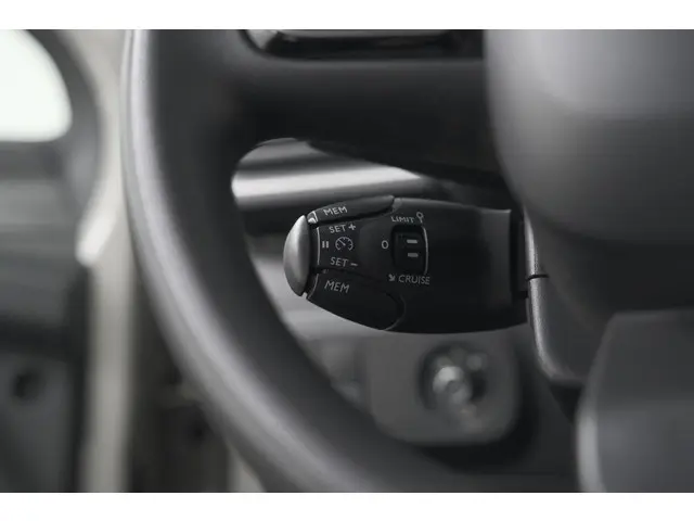 Citroën C3 PureTech 82 S&S Feel Edition 2021 Benzine 38
