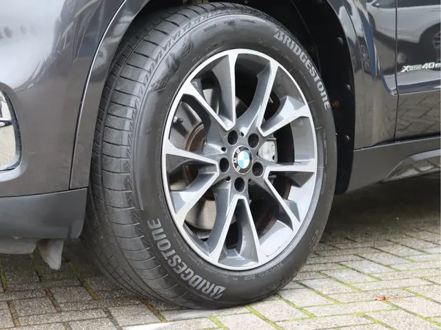 BMW X5 xDrive40e High Executive 2017 Hybride Benzine 12