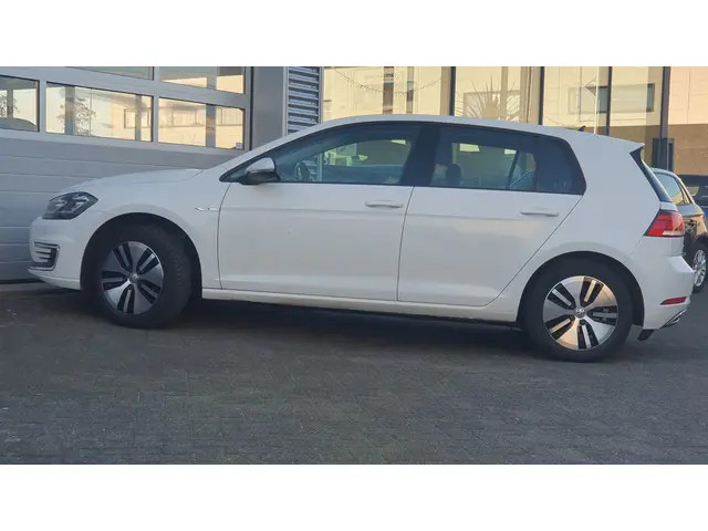 Volkswagen e-Golf E-Golf 2019 Elektrisch 9