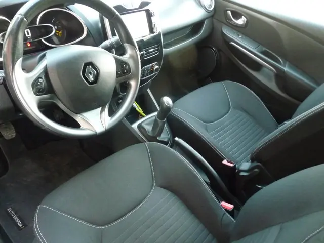 Renault Clio Estate 0.9 TCe Night&Day 2015 Benzine 12