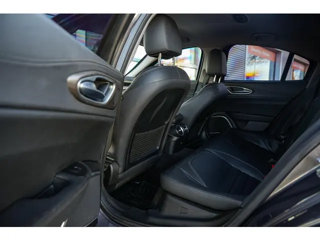 Alfa Romeo Giulia 2.0 T AWD Gepantserd 2019 Benzine 11