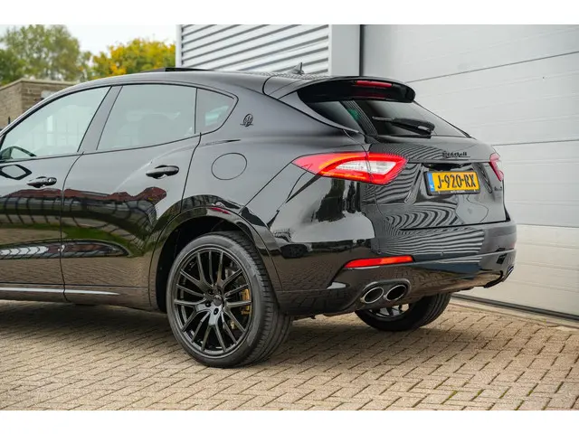 Maserati Levante 3.0 V6 S AWD SQ4 2017 Benzine 32