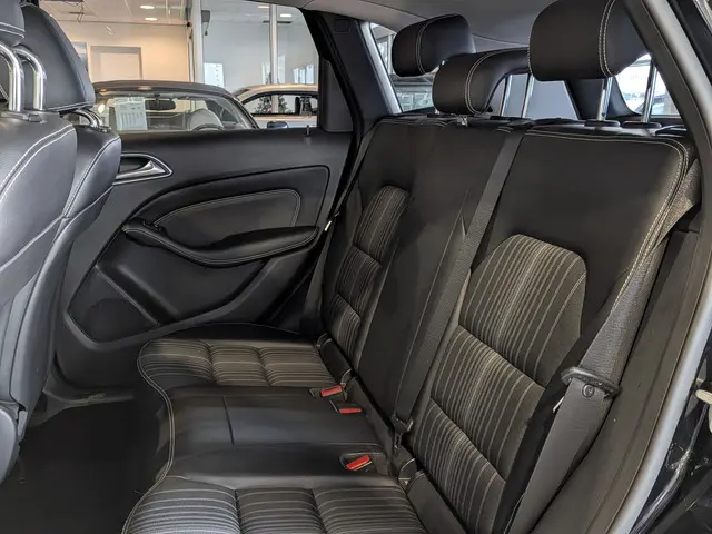 Mercedes-Benz B-Klasse 200 2012 Benzine 7