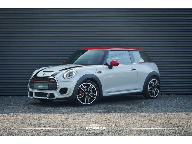 MINI Cooper Mini 2.0 John Works 2015 Benzine