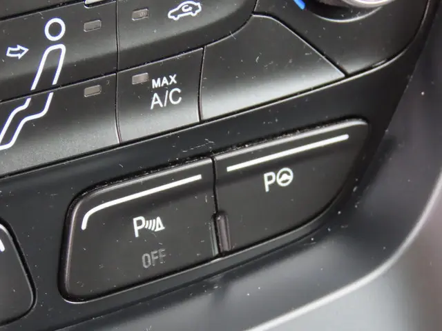 Ford C-MAX 1.0 Titanium *1e EIG ! *NAVI 2016 Benzine 19