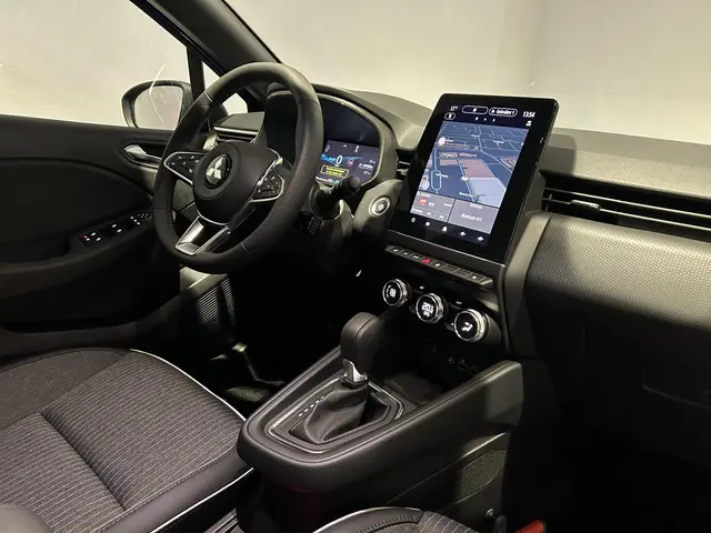 Mitsubishi Colt 1.6 HEV Intense+ 2025 Hybride Benzine 31