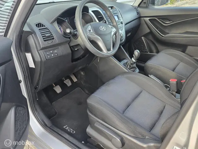 Hyundai ix20 1.4i i-Drive | NAP | Airco 2013 Benzine 22