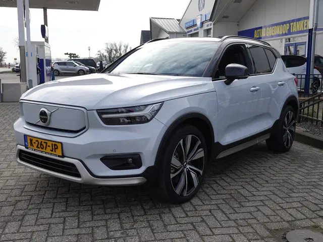 Volvo XC40 Recharge P8 AWD R-Design 2020 Elektrisch 18