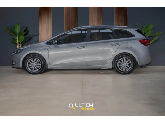 Kia cee'd Sportswagon 1.6 GDI 2014 Benzine 6