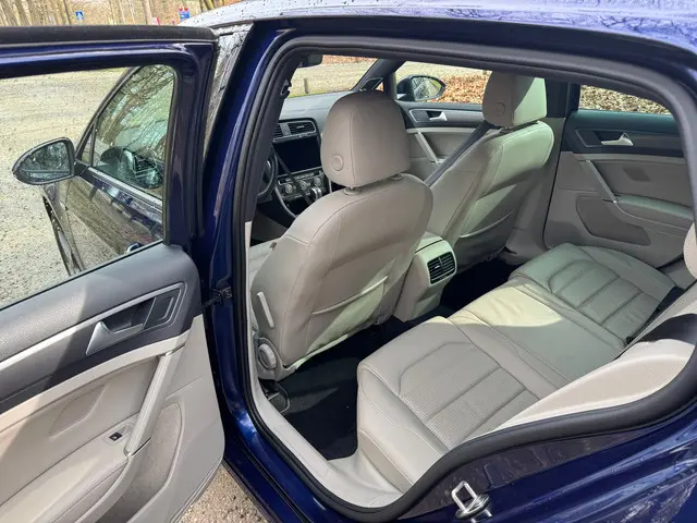 Volkswagen e-Golf E-Golf 2017 Elektrisch 13