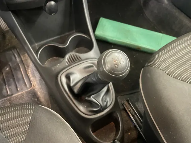 Peugeot 107 1.0 Active/ FACELIFT/ LED/ ZUINIG 2013 Benzine 11