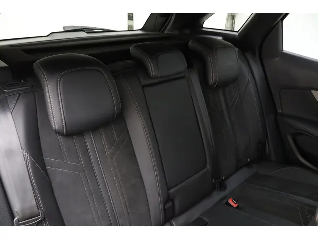 Peugeot 3008 1.2 PureTech GT 2021 Benzine 15