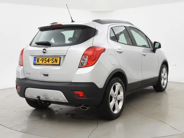 Opel Mokka 1.6 COSMO + TREKHAAK 2013 Benzine 2
