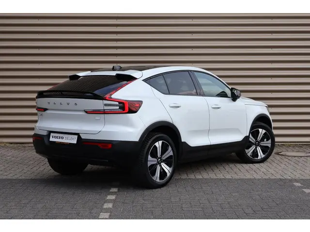 Volvo C40 3