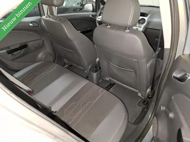 Opel Corsa 1.4-16V Cosmo 5drs/Airco/Nap-km 2012 Benzine 11