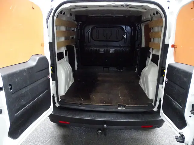 Opel Combo 1.3 CDTi L1H1 Edition 2018 Diesel 20