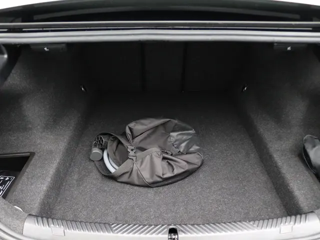 BMW 5 Serie Sedan 550e xDrive 2024 Hybride Benzine 26