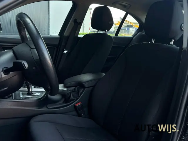 BMW 3 Serie 316i|Trekhaak|LM-VELG|AUT|NAVI|PDC 2014 Benzine 4