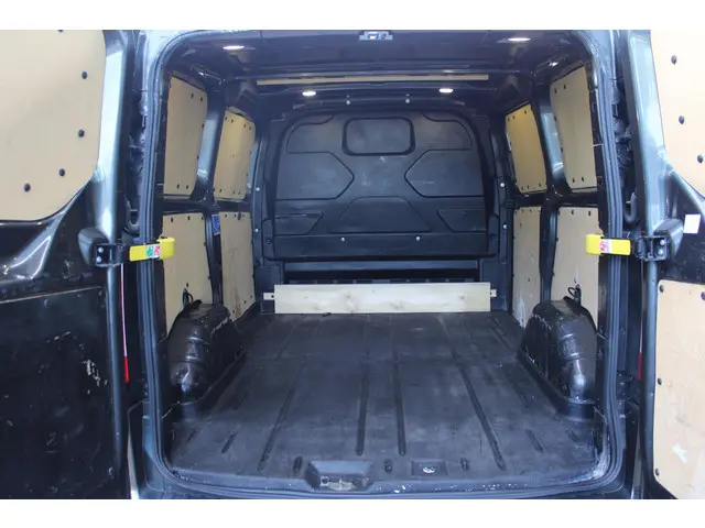 Ford Transit Custom 290 2.2 TDCI L1H1 Sport 2016 Diesel 10