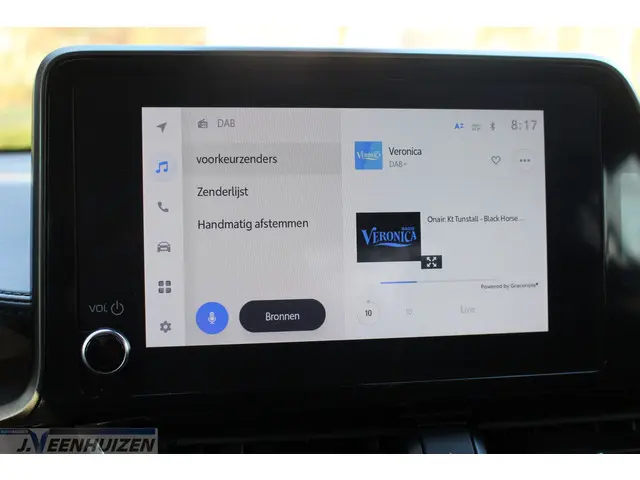 Toyota C-HR 1.8 Hybrid Dynamic 2023 Hybride Benzine 23