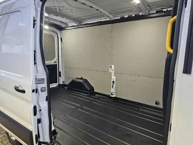 Ford Transit 350 2.0 TDCI L3H2 Trend 2024 Diesel 12