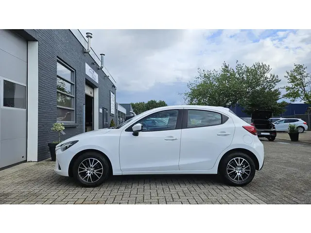 Mazda 2 1.5 Skyactiv-G Intro Edition 2016 Benzine 2