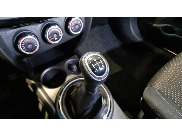 Mitsubishi ASX 1.6 Cleartec Invite+ 2015 Benzine 13