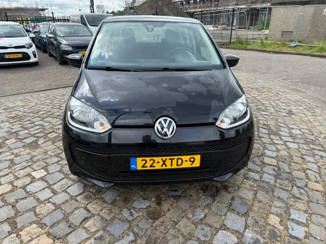 Volkswagen up! 1.0 move up! BlueMotion 2012 Benzine 8