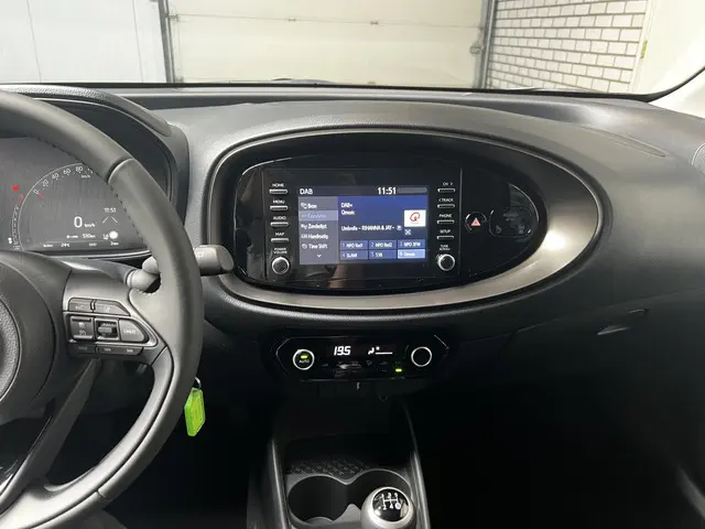 Toyota Aygo X 1.0 VVT-i MT first 2023 Benzine 19