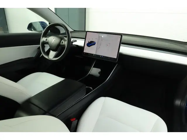 Tesla Model 3 Long Range AWD 75 kWh 2019 Elektrisch 21