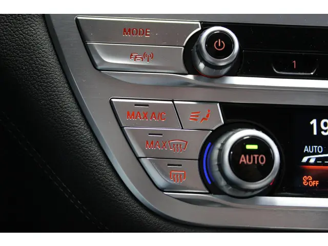 BMW 7 Serie 745e High Executive 2022 Hybride Benzine 46