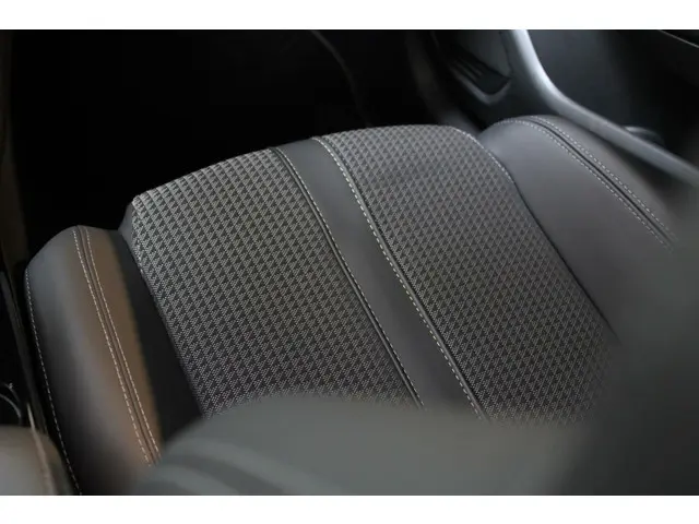 Peugeot e-208 EV GT Pack 50 kWh | PANO | 2022 Elektrisch 61