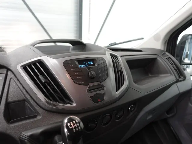 Ford Transit 130pk L3H2 Dubbele Cabine 2018 Diesel 17