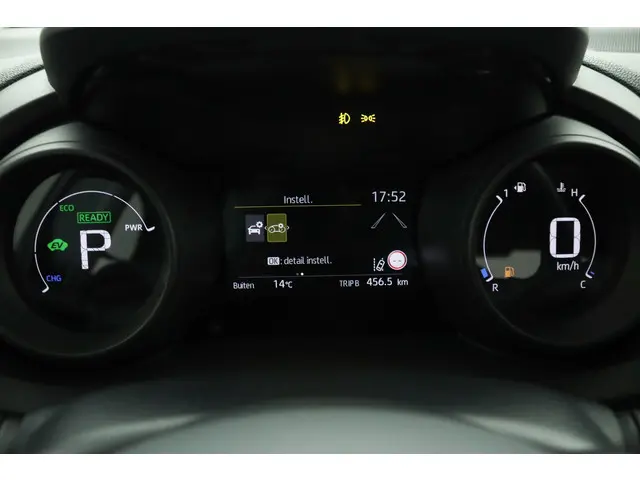 Toyota Yaris 1.5 Hybrid Dynamic 2022 Hybride Benzine 51