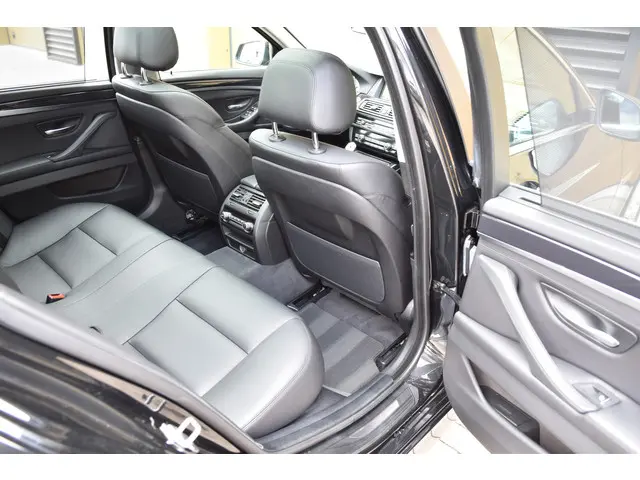 BMW 5 Serie Touring 520i Executive 2016 Benzine 28