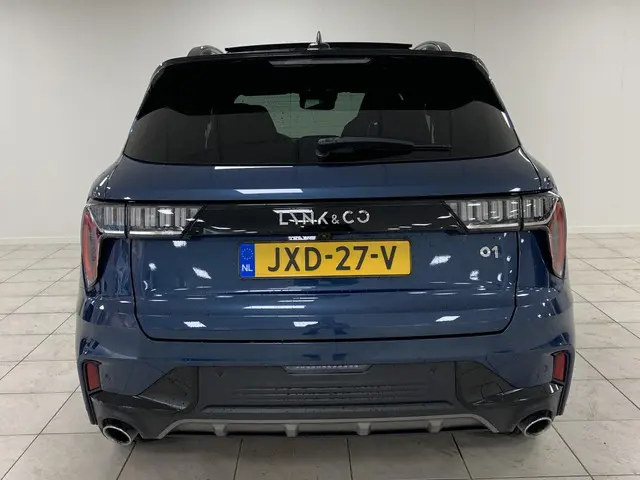 Lynk & Co 01 1.5 2024 Hybride Benzine 19
