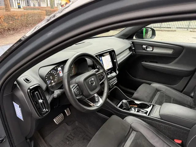 Volvo XC40 1.5 T3 R-Design 2022 Benzine 12