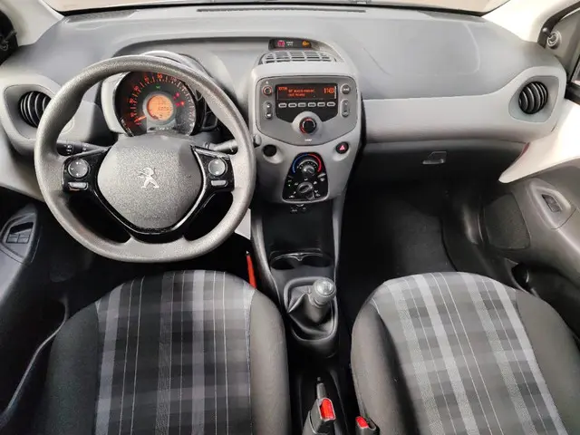 Peugeot 108 1.0 e-VTi Active 2020 Benzine 6