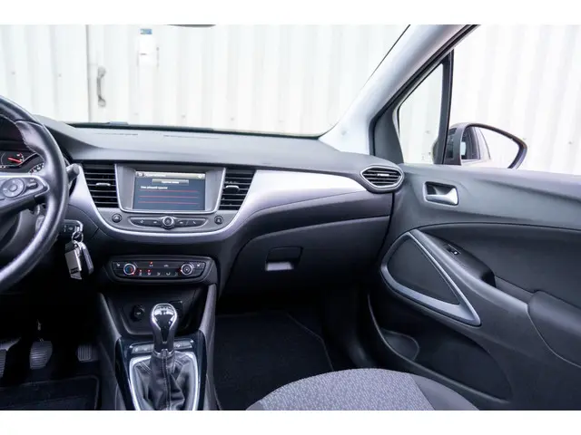 Opel Crossland X 1.2 Selection 2017 Benzine 23